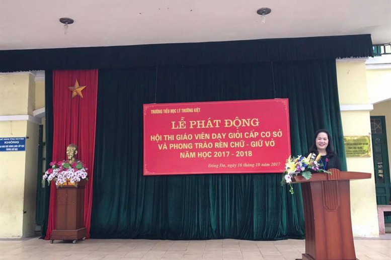 Cô giáo Hiệu trưởng Hoàng Thị Bích Nga phát động Hội thi