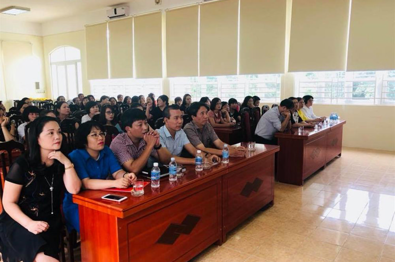 Các đại biểu thuộc Quận Ủy, UBND, PGD&ĐT và Phòng Nội vụ Quận Đống Đa