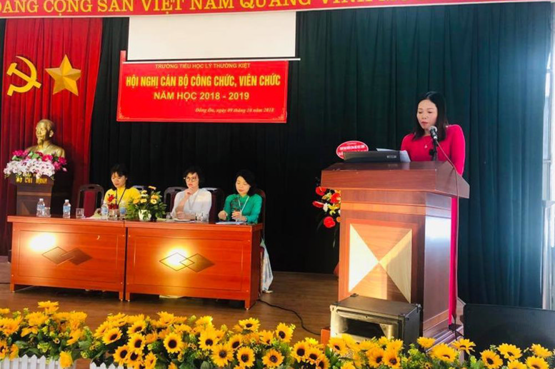 Đ/c Nguyễn Tú Oanh - trưởng ban kiểm phiếu thông qua thể lệ bỏ phiếu bầu Ban thanh tra nhân dân nhiệm kì 2018 - 2020