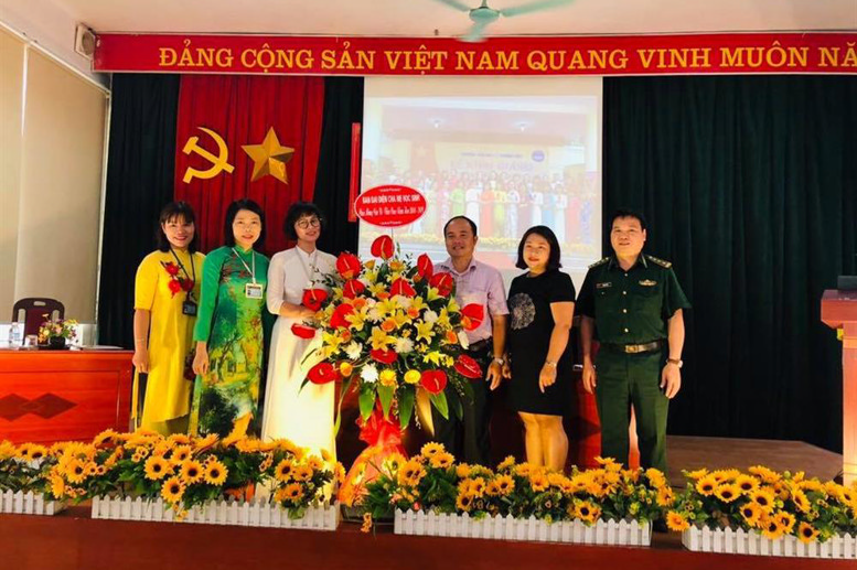 Ban Đại diện cha mẹ học sinh chúc mừng Hội nghị