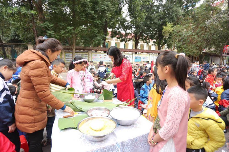 Phần thi Gói Bánh Chưng - Tổ 3