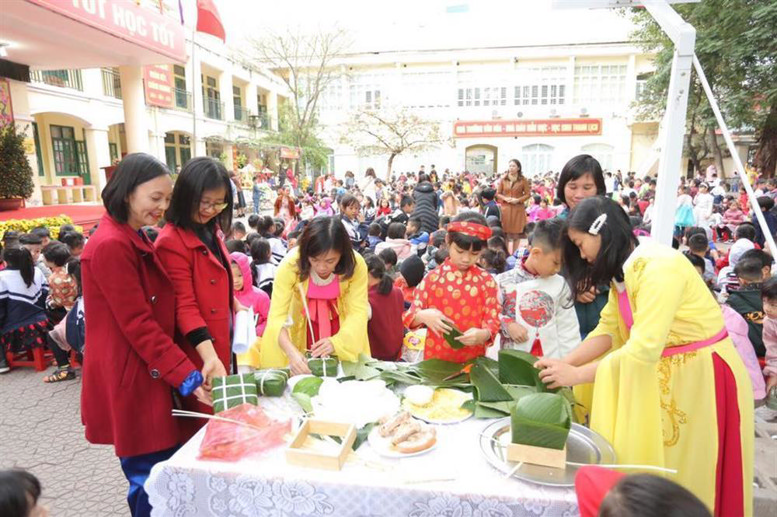 Phần thi Gói Bánh chưng - Tổ 4