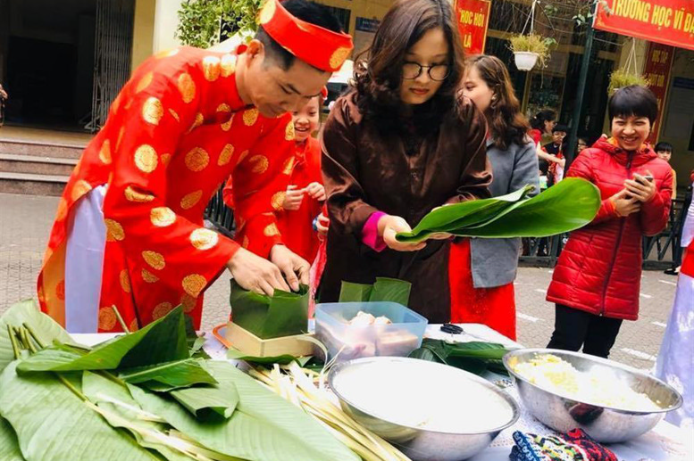 Phần thi Gói Bánh chưng - Tổ Văn phòng