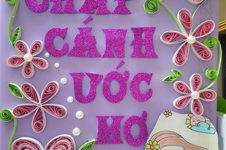 Tập san, bích báo và các bài thơ, tranh vẽ tri ân các Thầy cô giáo của các con học sinh 