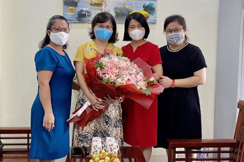 Đ/c Lê Thị Thanh Thủy - Hiệu trưởng trong ngày đầu làm việc