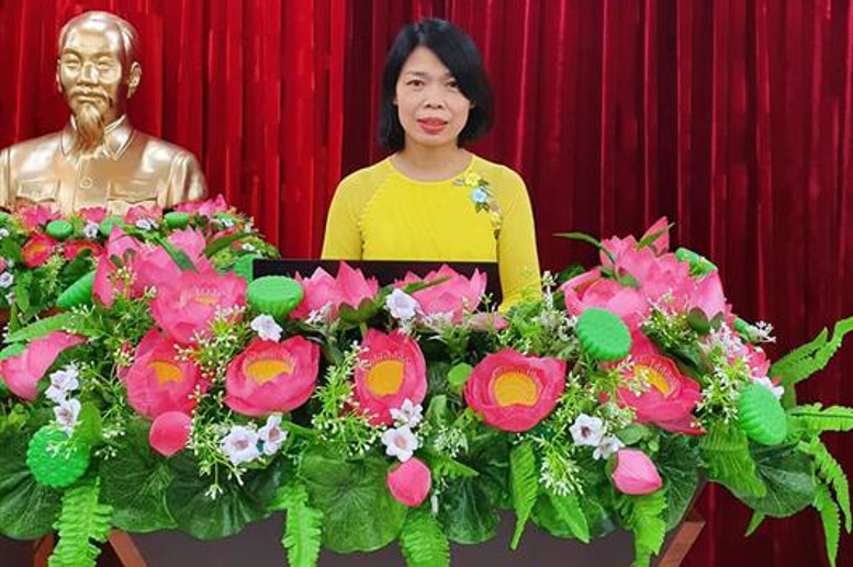 Đồng chí Đào Thanh Xuân - Phó Hiệu trưởng nhà trường trình bày Báo cáo Tổng kết công tác năm học 2020-2021