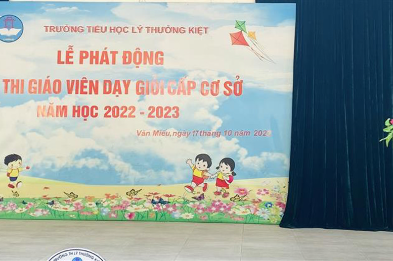 Cô giáo Đào Thanh Xuân - Phó Hiệu trưởng phát động Hội thi GVDG cấp cơ sở năm học 2022-2023