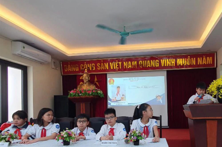 Đại biểu tham gia tham luận Hội nghị