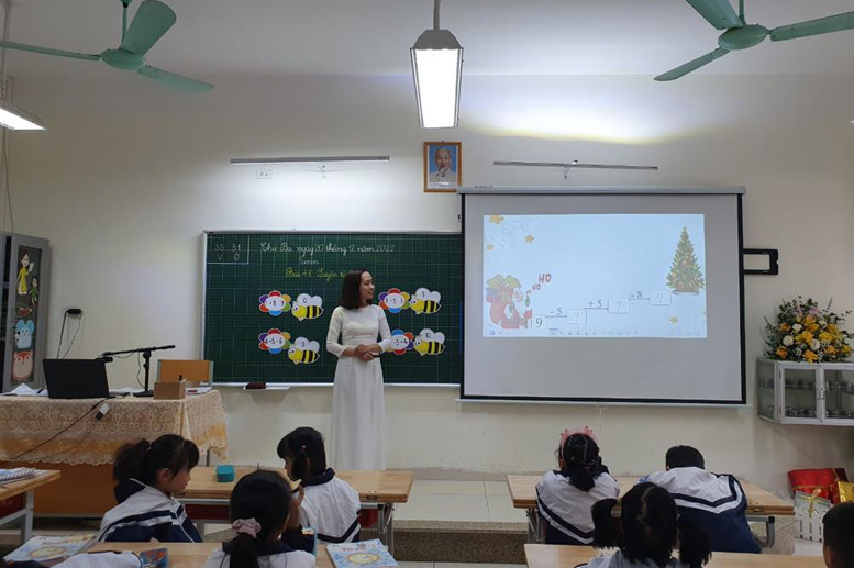 Cô giáo Phan Thị Chung - GVCN lớp 1A3